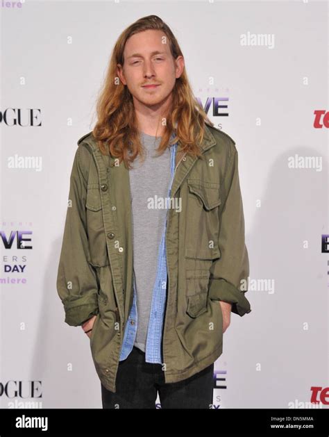 Los Angeles Ca Usa 18th Dec 2013 Asher Roth At Arrivals For Justin