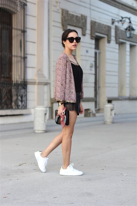 Looks Con Zapatillas Blancas Que Tienes Que Usar