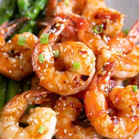 15 Minute Honey Sriracha Shrimp Recipe The Forked Spoon