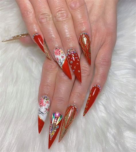 Red Stiletto Nails In 2020 Red Stiletto Nails Nail Designs Nail Art