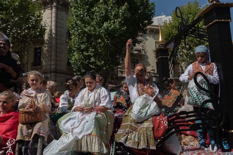 Pin De Maria Jose Sotos Escriba En Batalla De Flores Ab