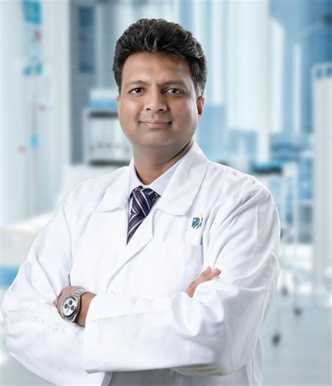 Dr Prof Vijay Agarwal Medical Oncologist In Bangalore Apollo