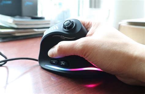 The Best Ergonomic Mouse For 2021 Reviews And Buyers Guide