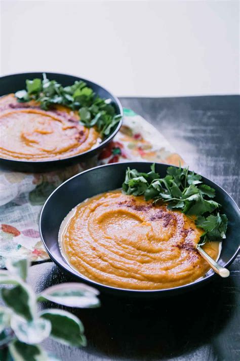 Spicy Sweet Potato Carrot Soup ⋆ 30-Minutes, Instant Pot or Stovetop!