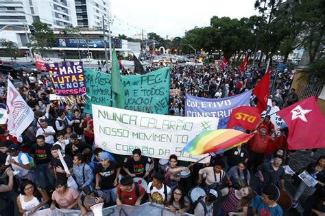 Manifestantes Voltam S Ruas De Curitiba Contra A Pec Do Teto E A Mp Do