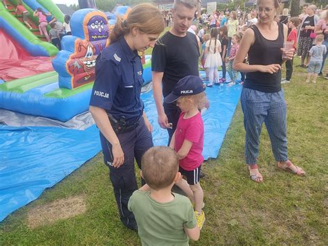 Policja brała udział w festynie rodzinnym z okazji dnia dziecka