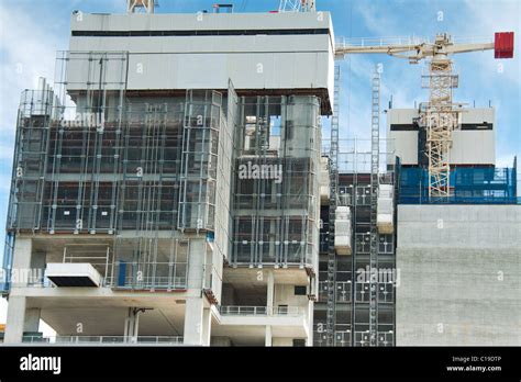 closeup  screen system   construction building brisbaneqld