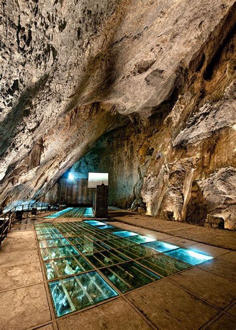 Cueva De Covalanas Viajar Por Espa A Espa A Lugares Turisticos