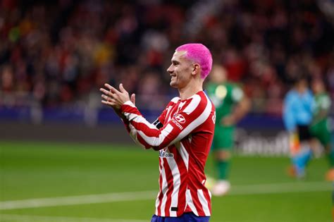 GALERIE FOTO Antoine Griezmann look a la Dennis Rodman Cum a apărut