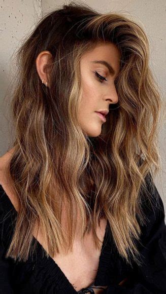 40 Subtle Hair Colour Ideas For A Sun Kissed Glow Beachy Coconut Toasted With Blonde Face Framing