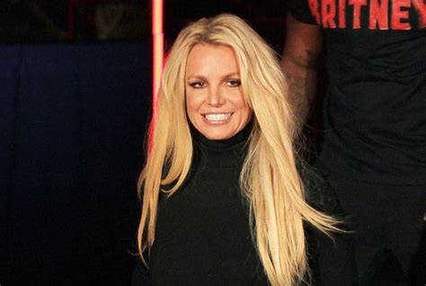 Britney Spears Totalement Nue Sur Instagram A Ans Elle D Voile Son