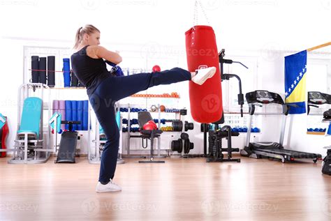 Boxing workout view 11298735 Stock Photo at Vecteezy