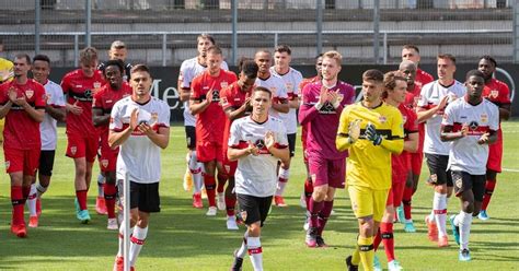 Fußball VfB Stuttgart will sich aus Abstiegskampf erneut heraushalten