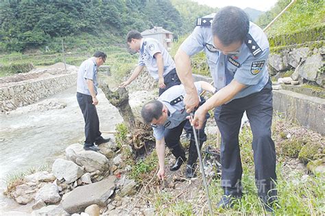 斗洪峰 战天灾 开化公安在一线 开化新闻网