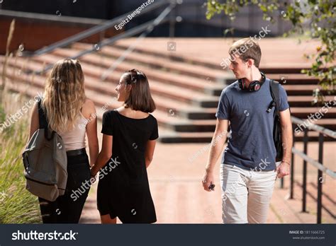 Lesbian Blonde Brunette Images Photos Et Images Vectorielles De Stock Shutterstock