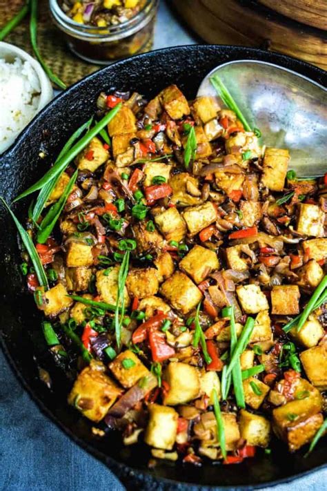 Tofu sisig (Crispy Vegan Filipino Tofu)