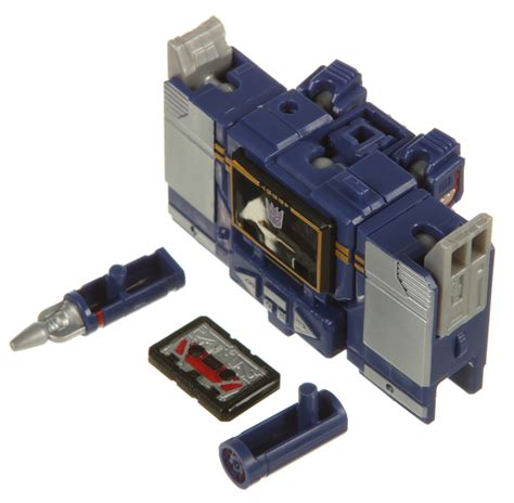 Core Class Soundwave WFC K21 Transformers War For Cybertron