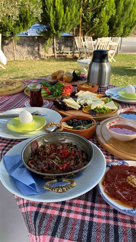 Yelbah E Kahvalt Lunch Rezervasyon Zmir Mekan Rehberi