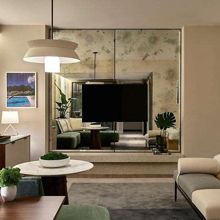 Thompson Hollywood, Part Of Hyatt Hotel Los Angeles: 4 star Hotel with ...