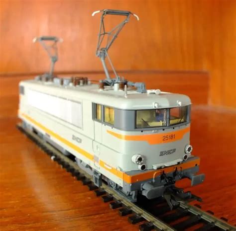 ROCO 63539 HO Gauge SNCF BB 25150 Electric Locomotive In Grey Beton