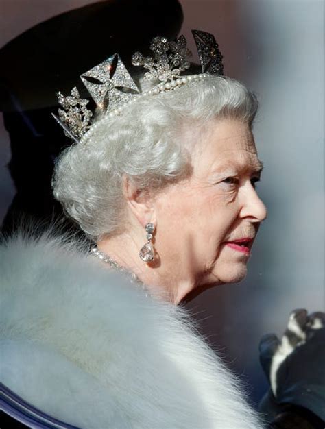 Queen Elizabeth II's Jewellery: What Will Happen To Her Precious Jewels ...