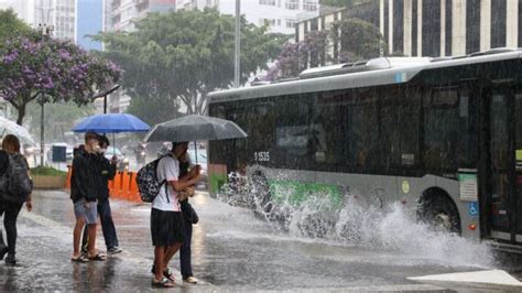 SP pode registrar em 24 horas chuva prevista para o mês todo alertam