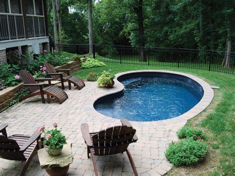 Kidney Shaped Fiberglass Pools