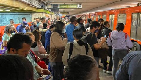 Metro Cdmx Hoy 24 De Marzo De 2023 Saturada La Línea 3 Por Retrasos De