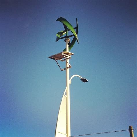 Going Green with Reuben: Vertical Axis Wind Turbine