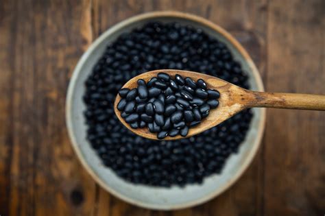 Black Beans: Here Are the Calories, Protein, and Nutrition | The Healthy