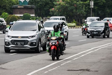 Kemenhub Tunda Kenaikan Tarif Ojek Online Jadi Agustus