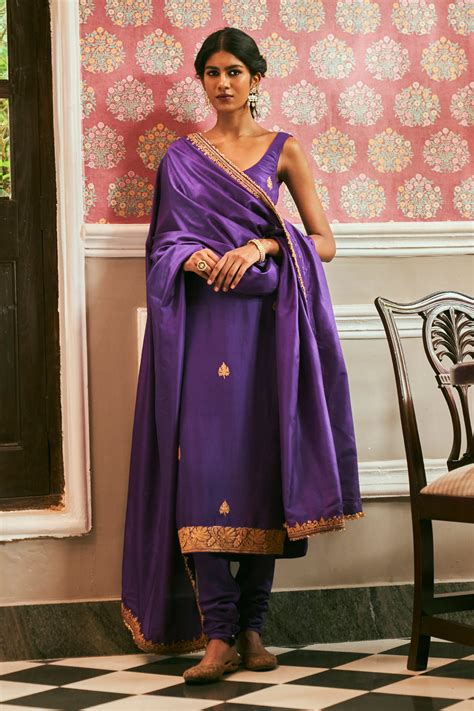 Buy The Whole Nine Yards Purple Dupion Silk Heer Hand Embroidered Kurta