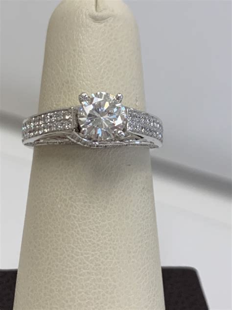 Ladys Diamond Engagement Ring 109 Diamonds 199 Carat Tw 14k White