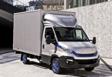 Iveco Daily Blue Power Ganha T Tulo De International Van Of The Year