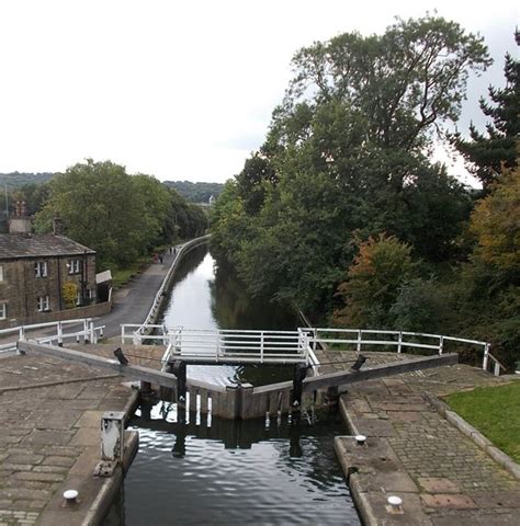 View From Dobson Top Lock Leeds And Linden Milner Cc By Sa 2 0