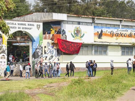 La Jornada Analizan Cierre De La Normal Rural Vasco De Quiroga En