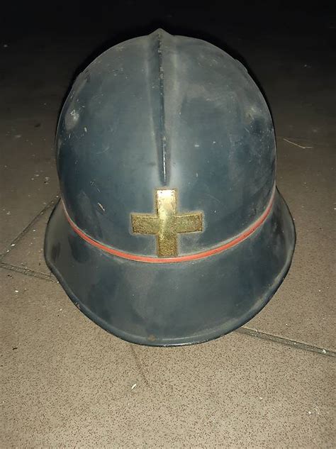 Vendo Vecchio Casco Militare Pompiere Im Kanton Tessin Tutti Ch