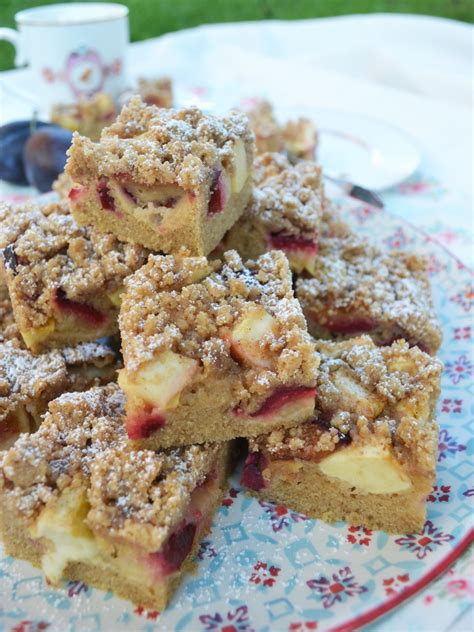 Herbstliches Kuchenglück Zwetschken Apfel Kuchen Mit Zimtstreusel