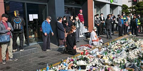 Polizei räumt nach Massenpanik in Seoul Fehler ein Asien