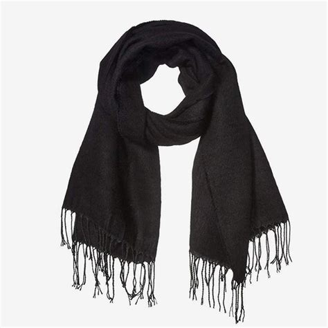 19 Best Scarves for Women: Cozy and Cute Scarves