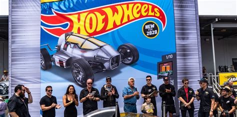 The Hot Wheels Legends Tour – Suburban Men