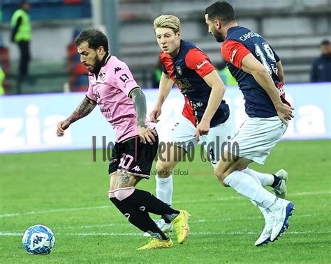 Serie B Palermo Cosenza Come Vederla In Tv E In Streaming