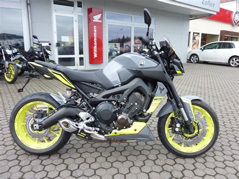 Umgebautes Motorrad Yamaha MT 09 von Zweirad Center Zöller 1000PS de