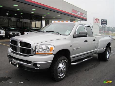 2006 Bright Silver Metallic Dodge Ram 3500 Slt Quad Cab 4x4 Dually 41300933 Photo 3 Gtcarlot