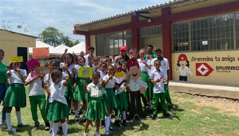 Drummond entregó nueva escuela en zona rural de Becerril Cesar