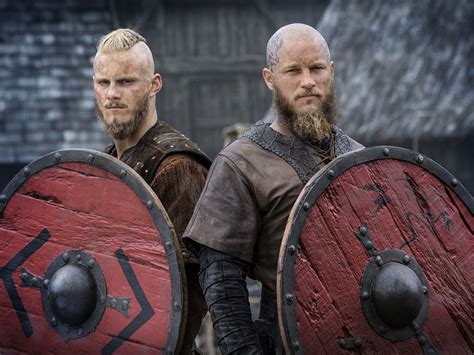 2048x1536 Vikings Ragnar Lodbrok Bjorn Lothbrok Shields Tv Series