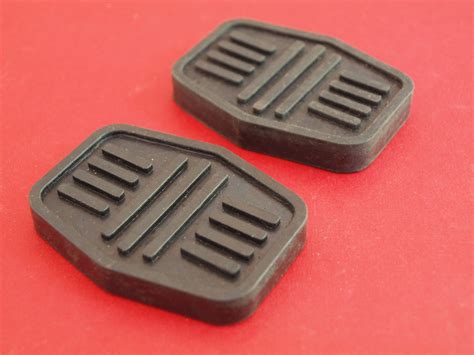 Classic Mini And Metro 1976 1990 Brake And Clutch Pedal Rubbers Sold As A Pair Gpr107 Seta