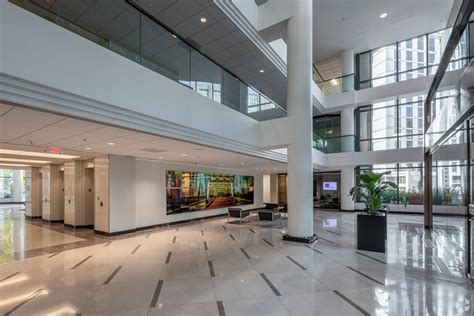 1801 west taylor chicago illinois renovations attract new tenants 13