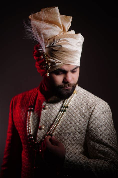 Indian Groom | Groom photoshoot, Bride groom photoshoot, Wedding ...