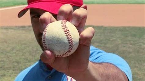 How To Throw A Knuckleball In Baseball ? - Metro League